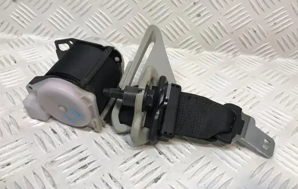 Nissan Qashqai+2 Third row seat belt 89845EY10A