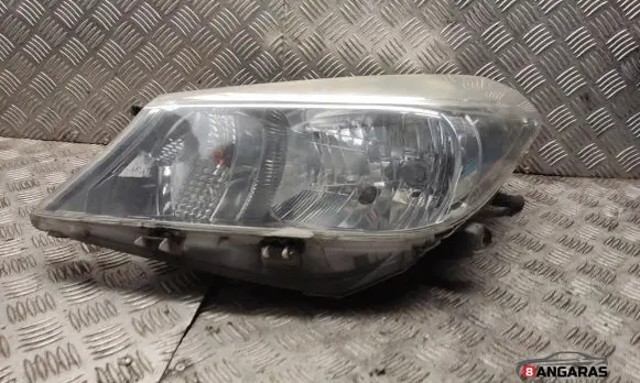 Toyota Yaris Headlight/headlamp