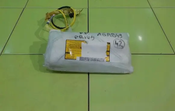 Toyota Prius (XW20) Seat airbag PRZOD