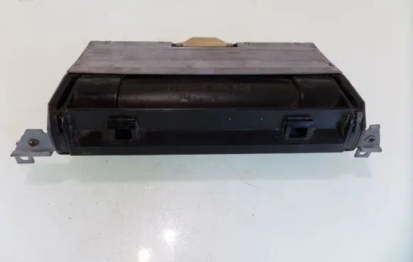 Ashtray (front)