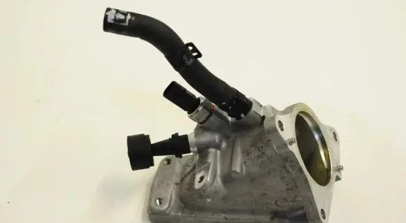 Volkswagen Golf VII Other engine bay part 04L128537B