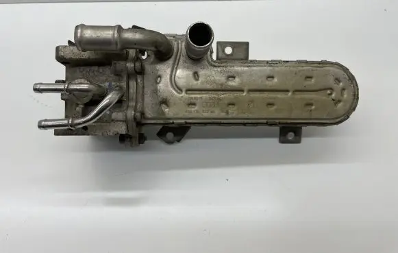 Volkswagen Jetta V EGR valve cooler 038131513AD