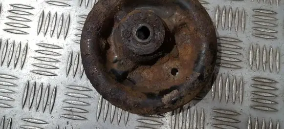 Coil spring mount