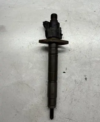 Fuel injector