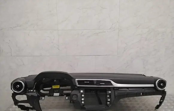 MG ZS Dashboard 10321391
