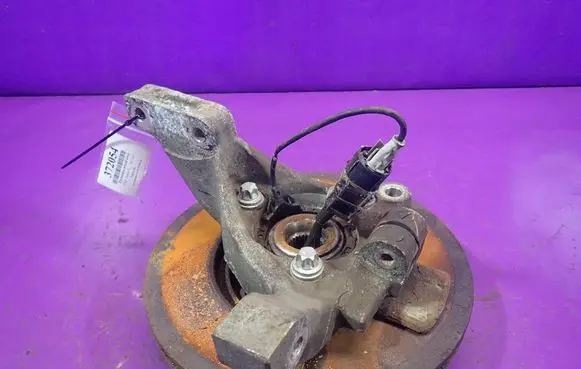 Opel Vectra C Front wheel hub spindle knuckle