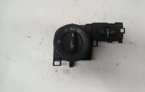 Volkswagen Touareg II Light switch 7L6858903T 527380 P0095827