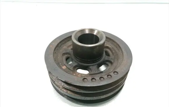 Mercedes-Benz CLS C219 Crankshaft pulley