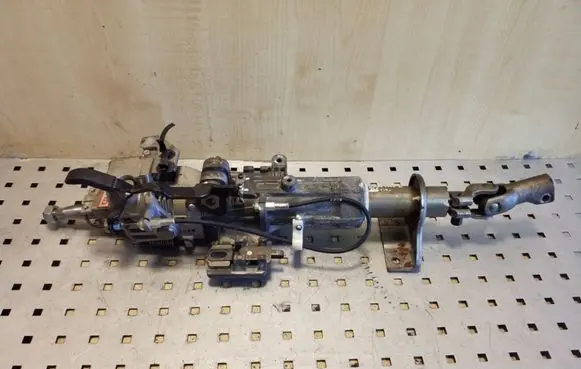 Hyundai Santa Fe Steering wheel axle