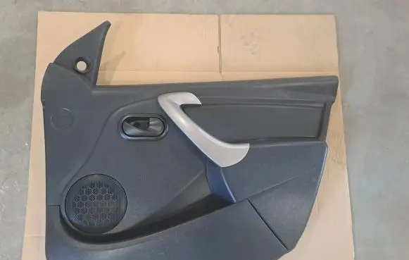 Renault Sandero I Front door card panel trim 809004143R 8200735001 8200735008
