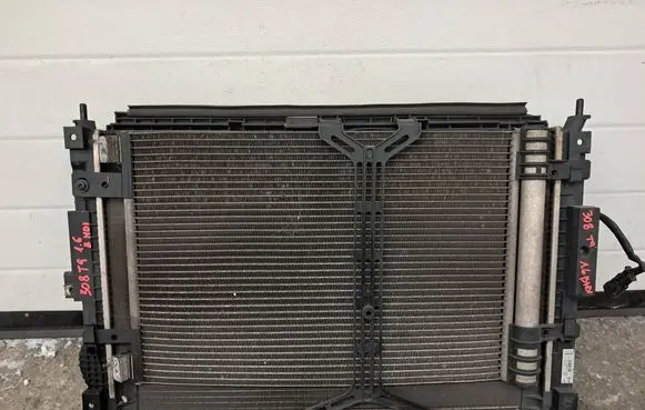 Peugeot 308 Radiator support slam panel 