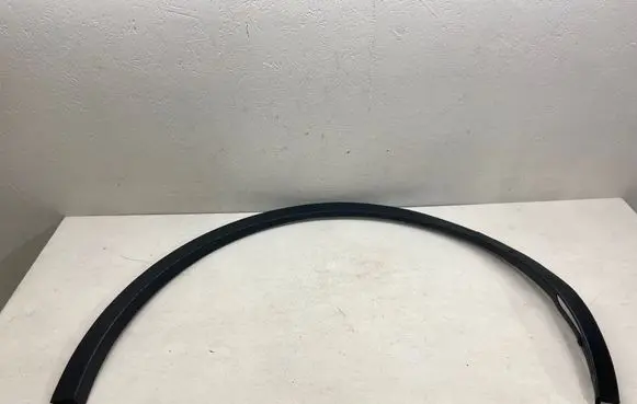 Tesla Model Y Front arch trim 165869600A 65869200A