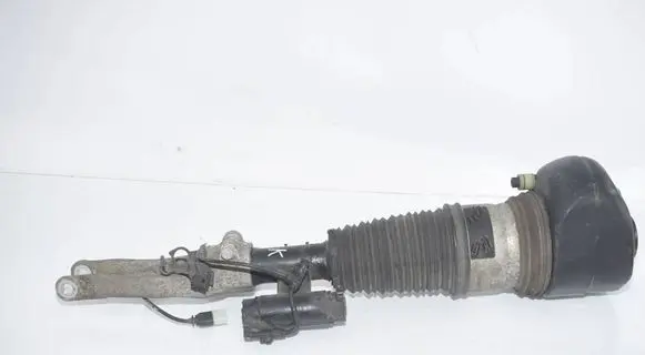 BMW 7 G11 G12 Front shock absorber/damper 6877559 37106877559 6899043