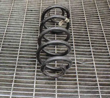 Volvo XC40 Rear coil spring 31658709