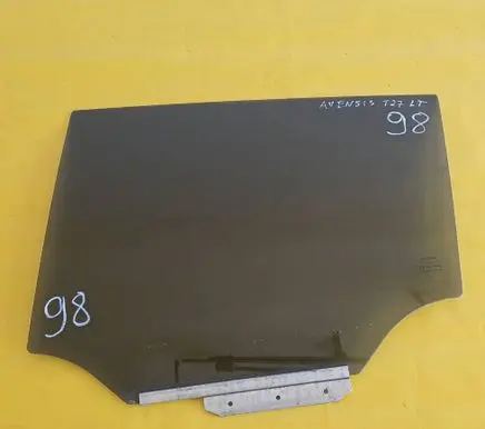 Toyota Avensis T250 Rear door window glass