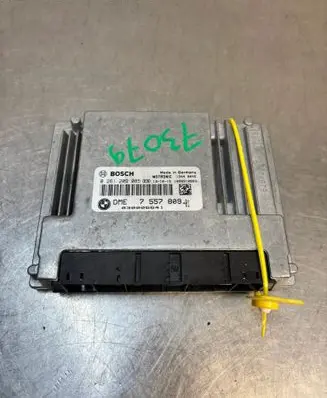 BMW 3 E90 E91 Engine control unit/module ECU DOBMW1E873E90