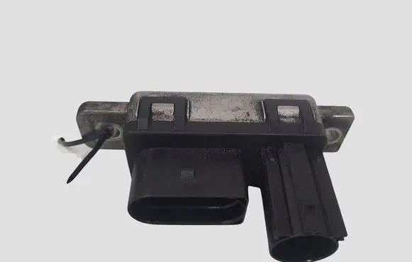 Volvo V60 Glow plug pre-heat relay 31431776