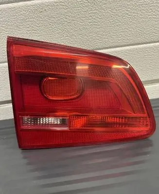 Volkswagen Touran II Tailgate rear/tail lights 1T0945093A