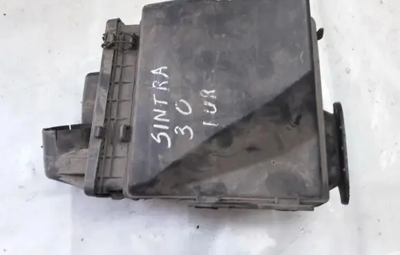 Opel Sintra Air filter box 25167560