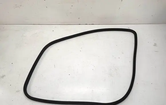 BMW 7 E65 E66 Front door rubber seal 