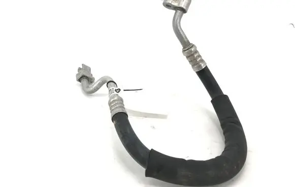 Chrysler Pacifica Air conditioning (A/C) pipe/hose 68239136AA