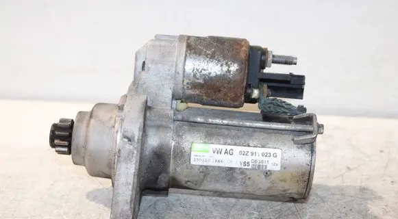 Volkswagen Golf VI Starter motor 02Z911023G