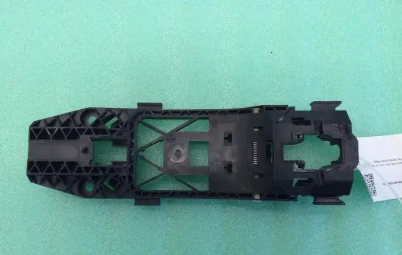 Skoda Fabia Mk3 (NJ) Front door exterior handle/bracket 5N0839885H