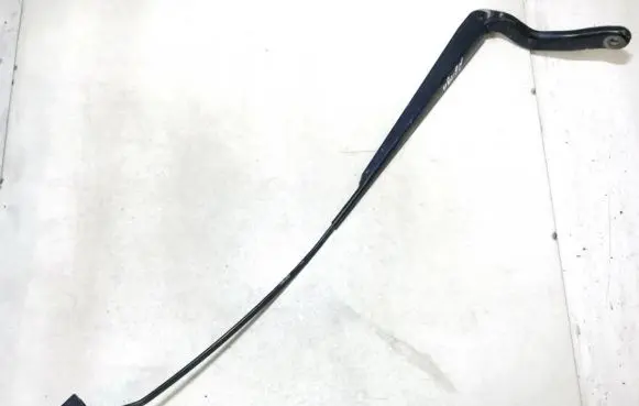 Ford Fiesta Front wiper blade arm 2s6117526bb