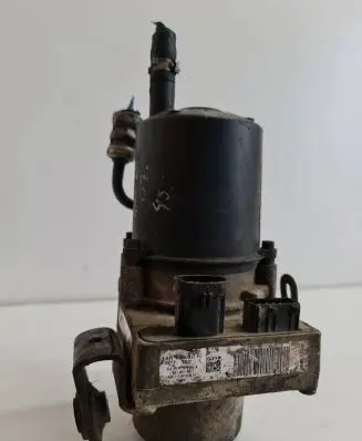 Citroen C4 I Power steering pump A5097811 508150 021120J7