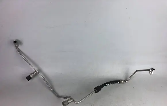 Volkswagen Golf VIII Air conditioning (A/C) pipe/hose 5Q0816741B