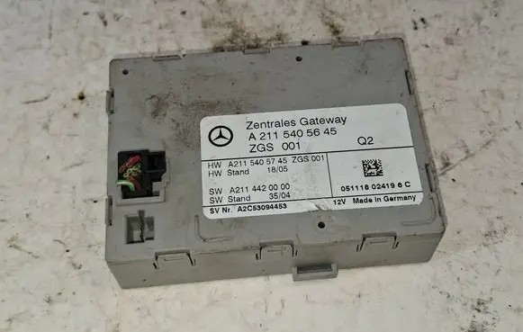 Mercedes-Benz CLS C219 Gateway control module A2115405645 A2114420000 A2115405745