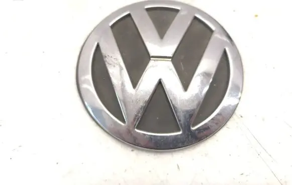 Volkswagen Golf IV Manufacturers badge/model letters 1J6853630A