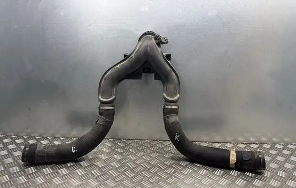Maserati Ghibli Intercooler hose/pipe 670001350 H20944