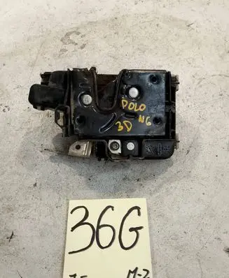Volkswagen Polo III 6N 6N2 6NF Front door lock 6N1837015C