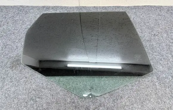 Volvo XC60 Rear door window glass DOT57M20AS2 43R001105 E000186