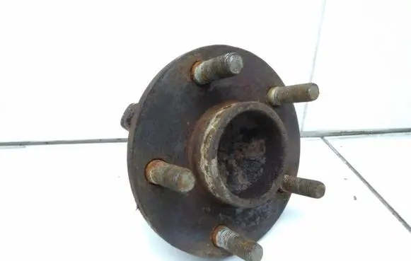 Volvo V50 Rear wheel hub