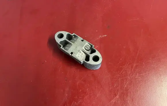 BMW X5 G05 Sway bar bush bracket, front 6865706 37106865706