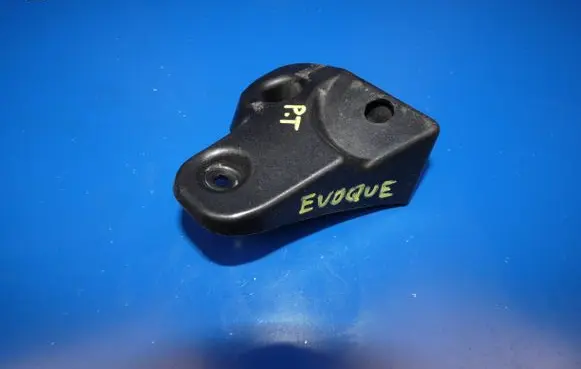 Land Rover Evoque I Bumper support mounting bracket corner 