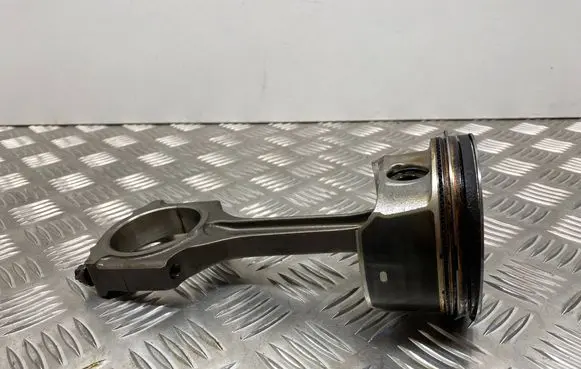 Ford Fusion II Piston with connecting rod RF8E5G6205AB