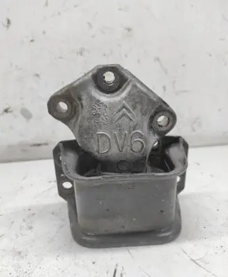 Peugeot 3008 I Engine mount bracket 96820267806