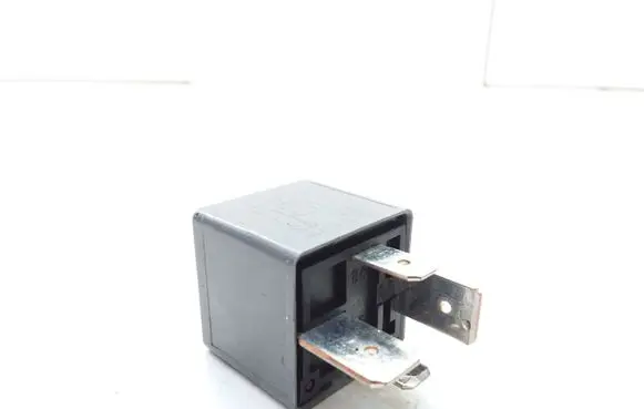 Skoda Octavia Mk1 (1U) Other relay 191937503 V23134J52X228