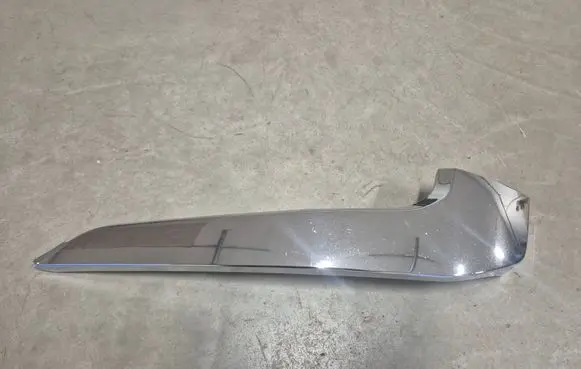 Mitsubishi L200 Front bumper splitter molding 6407A338