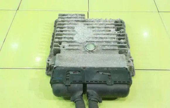 Volkswagen Golf VI Engine control unit/module 03L906023A