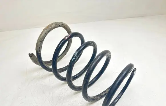 Nissan X-Trail T30 Rear coil spring