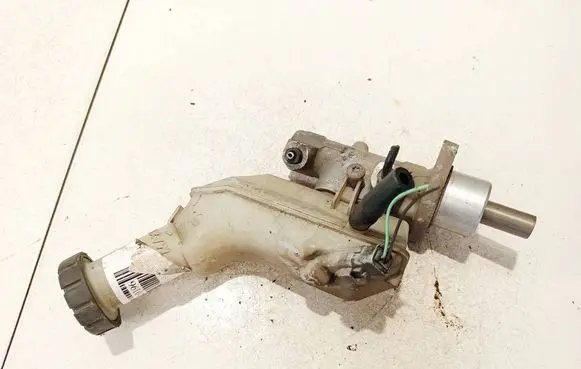 Nissan Note (E11) Master brake cylinder