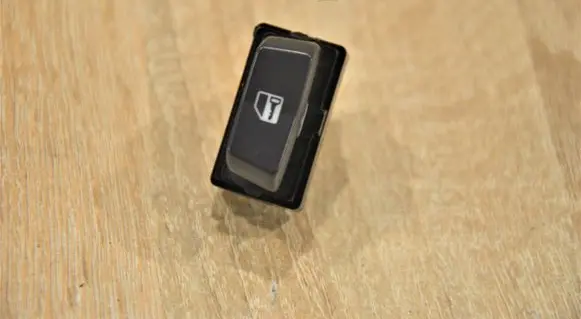 Opel Antara Central locking switch button 
