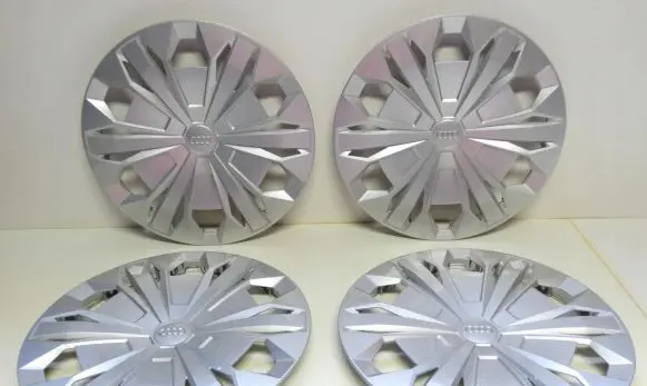 Audi Q3 F3 R17 wheel hub/cap/trim 