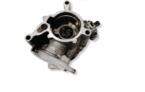 Audi A4 S4 B8 8K Vacuum pump 06J145100C