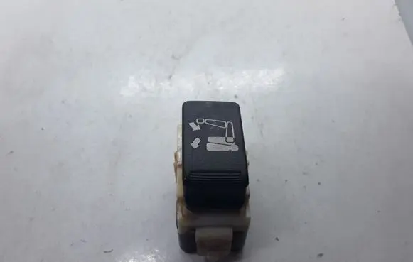 Mitsubishi Outlander Seat control switch 8610A048
