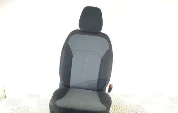 Dacia Duster II Front passenger seat 